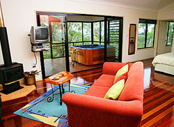 Moonlight Lodge lounge room & spa